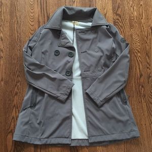 Women’s Athleta trench coat raincoat. Size medium.